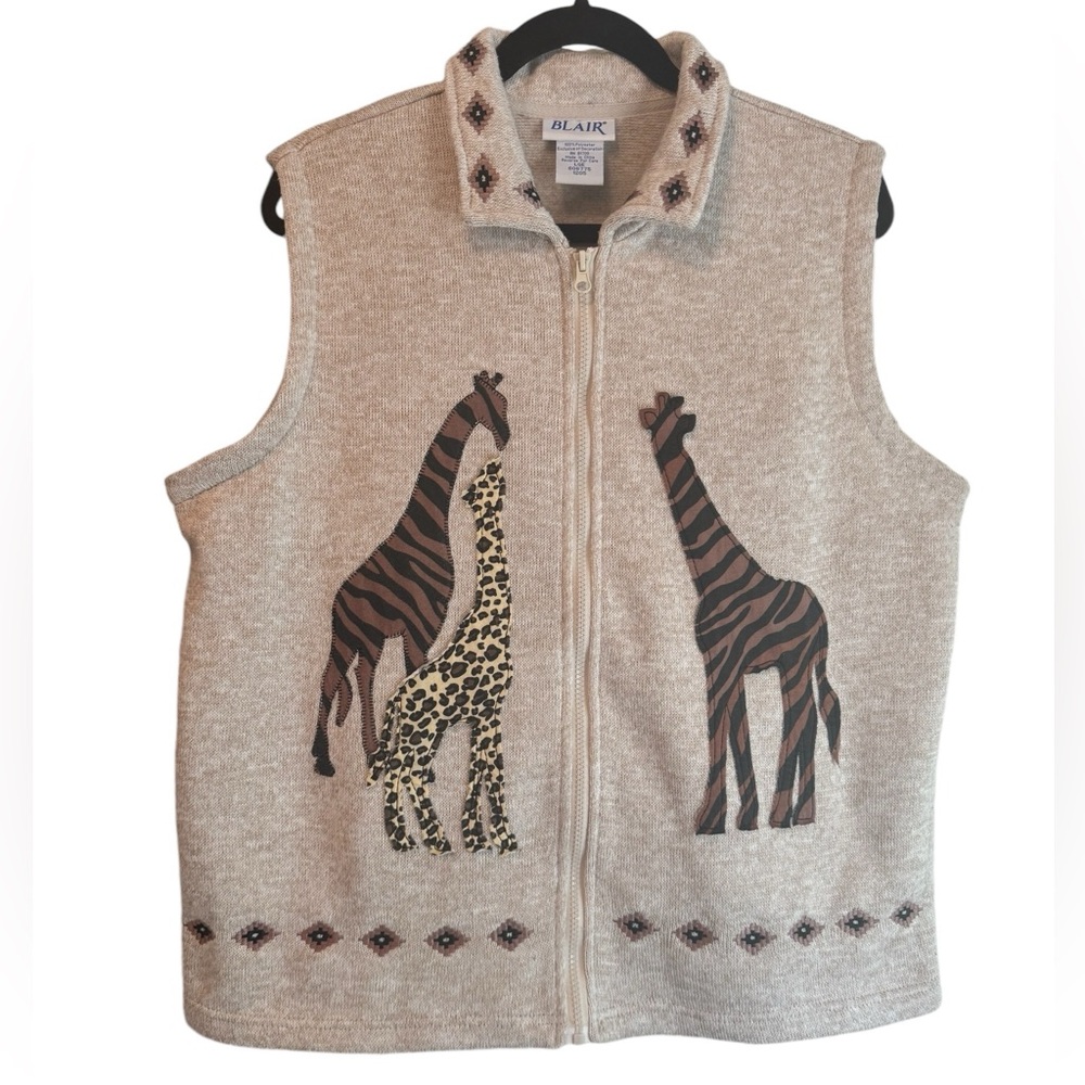 Giraffe motif sweater vest, size large